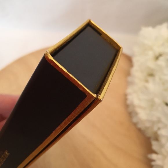 "Interlude" Gold Fifth Avenue Collection Bracelet - Picture 10 of 10